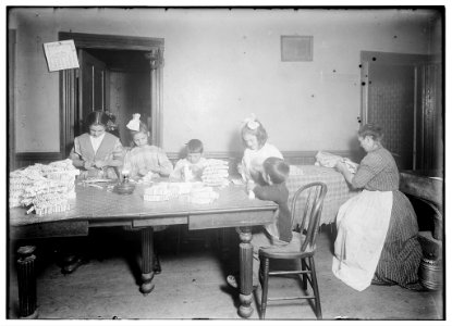 Home of Ansley Westover, rear of 8 1-2 Milton St., Worcester, Mass. Mother and children, 4 yrs., 8 yrs., 10 yrs., 11 yrs., and 12 yrs., earn about $4 to $5 a week. Work until 9 P.M. LOC nclc.05505