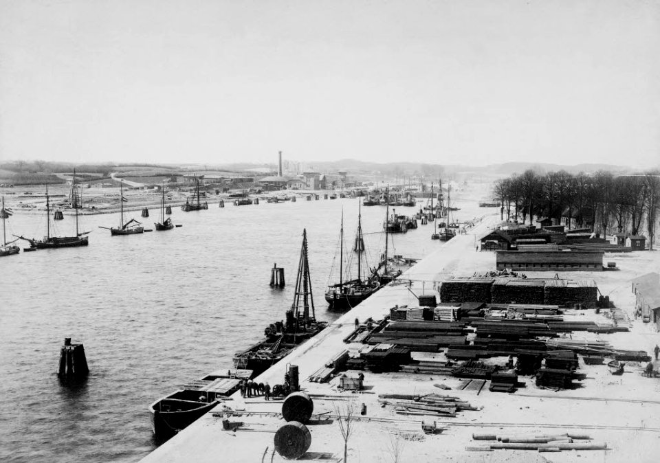 Holtenauer Außenhafen (später Tiessenkai) am Nord-Ostsee-Kanal (Kiel 44.990)