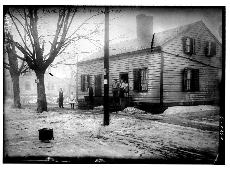 Home of mill striker, Utica LCCN2014690343