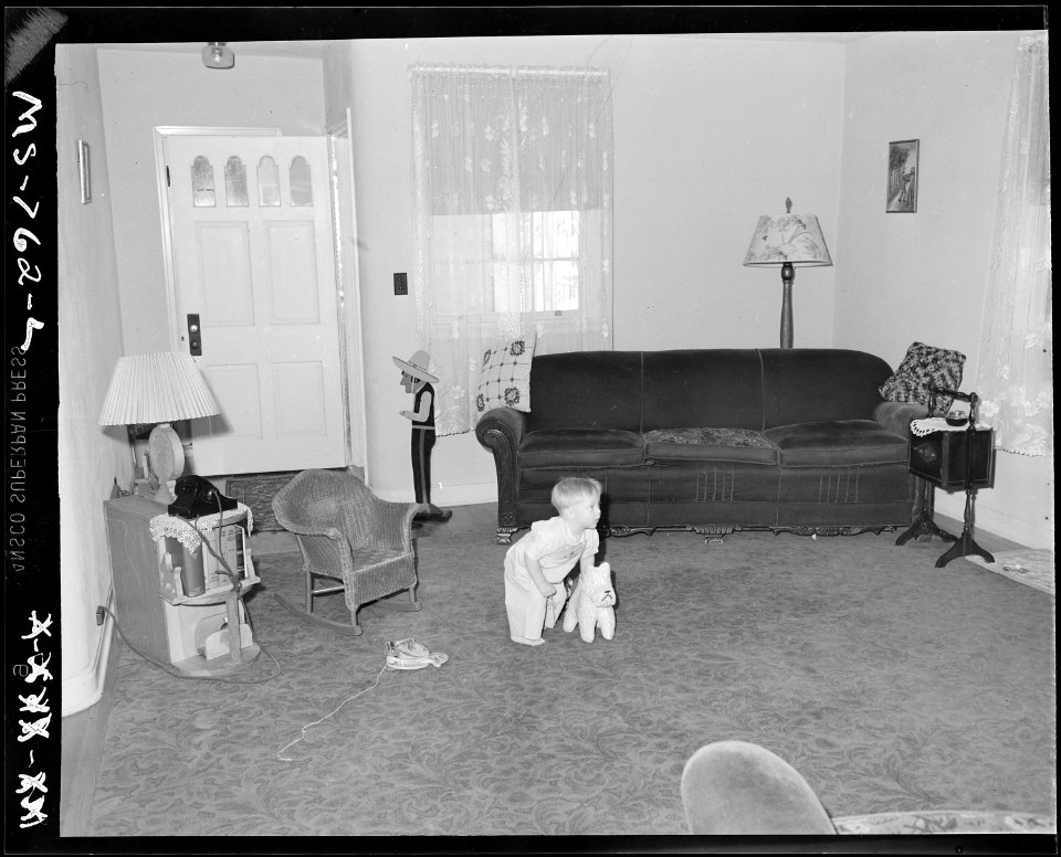 Home of miner living in company housing project. Union Pacific Coal Company, Stansbury Mine, Rock Springs, Sweetwater... - NARA - 540586