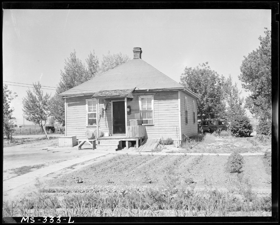 Home of miner. Puritan Camp, Erie, Colorado. - NARA - 540361