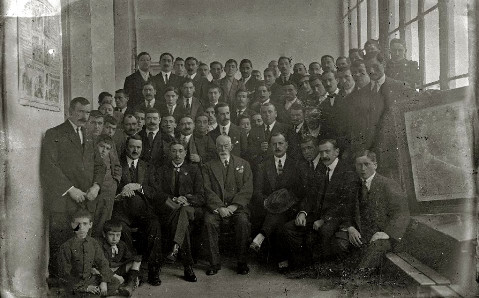 Homenaje al maestro de la escuela del Antiguo Miguel Charola (3 de 3) - Fondo Car-Kutxa Fototeka