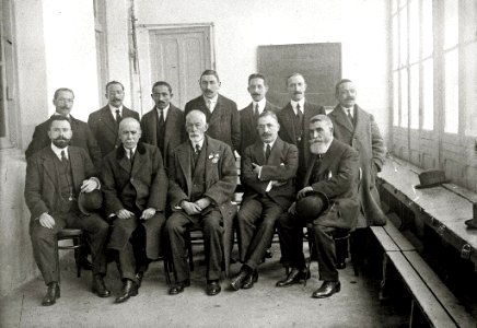 Homenaje al maestro de la escuela del Antiguo Miguel Charola (1 de 3) - Fondo Car-Kutxa Fototeka