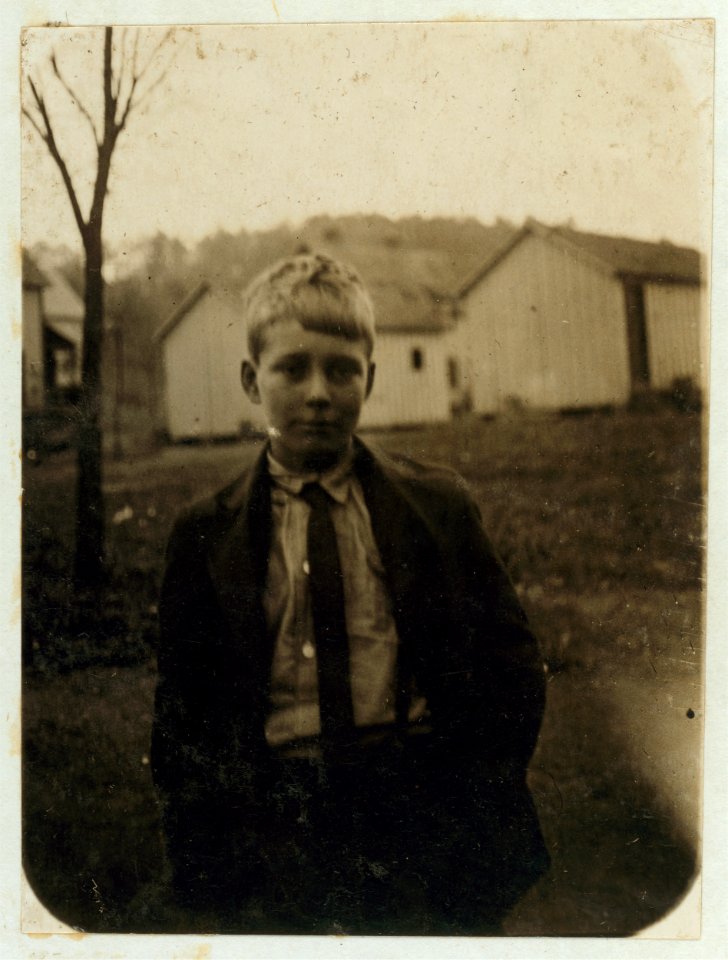 Homer Page, 305 Grovo Street, Lindale, Ga. Began at 10 years in Massachusetts Mills, doffing, (2 years ago). See noon photos in the mill. LOC nclc.02800