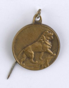 Hommage aux Soldats Invalides, medal by Pierre Theunis, Belgium, 1920, Coins and Medals Department of the Royal Library of Belgium, 2Lef 100-68 (recto)