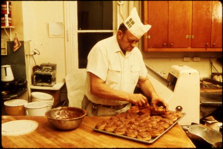 Homemade-bread-and-sweet-rolls-are-made-daily-by-jim-tillman-of-tillmans-bakery 4726880515 o