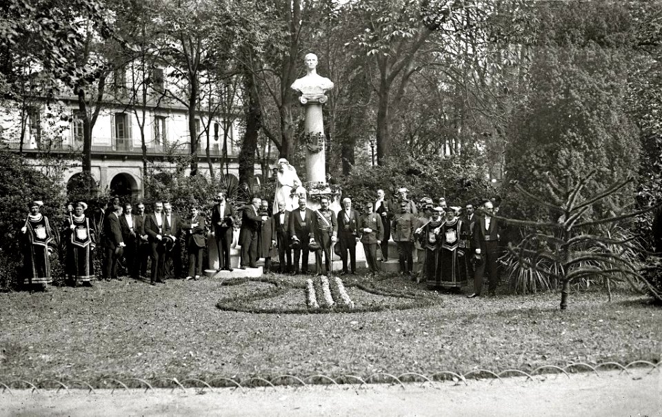 Homenaje a Usandizaga en la plaza de Gipuzkoa (2 de 5) - Fondo Car-Kutxa Fototeka