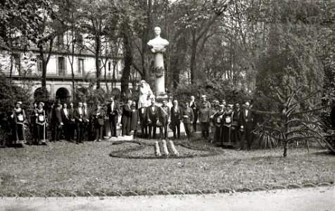 Homenaje a Usandizaga en la plaza de Gipuzkoa (2 de 5) - Fondo Car-Kutxa Fototeka