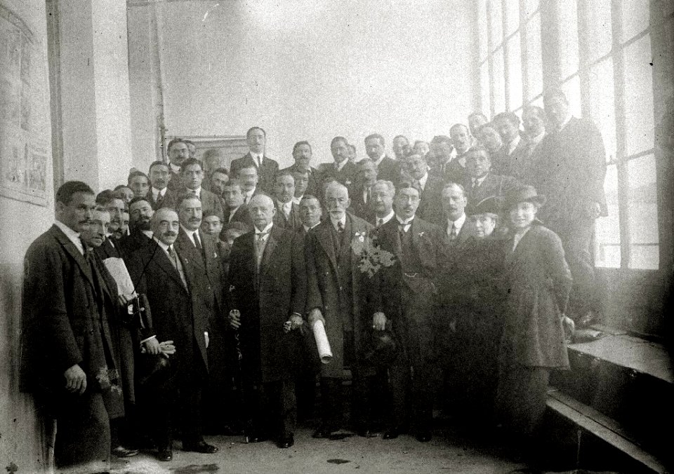 Homenaje al maestro de la escuela del Antiguo Miguel Charola (2 de 3) - Fondo Car-Kutxa Fototeka