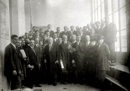 Homenaje al maestro de la escuela del Antiguo Miguel Charola (2 de 3) - Fondo Car-Kutxa Fototeka