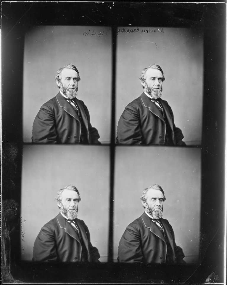 Hon. Dennis McCarthy, N.Y - NARA - 526591