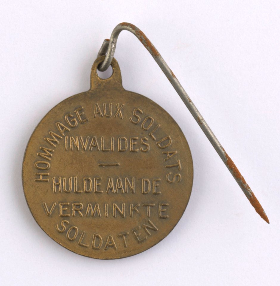 Hommage aux Soldats Invalides, medal by Pierre Theunis, Belgium, (1920), Coins and Medals Department of the Royal Library of Belgium, 2Lef 103-25 (verso)