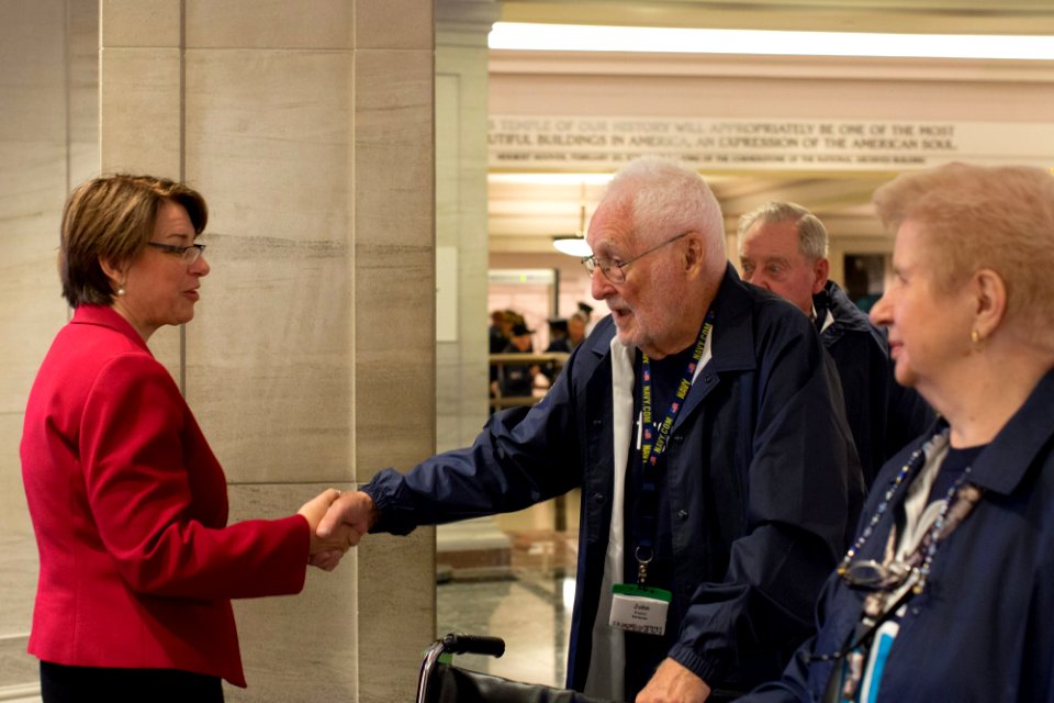 Honor Flight 20151019-01-015 (21715651804)