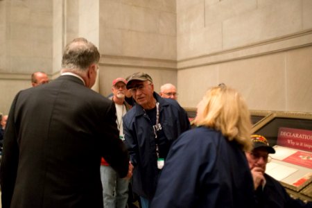 Honor Flight 20151019-01-035 (21715637724)