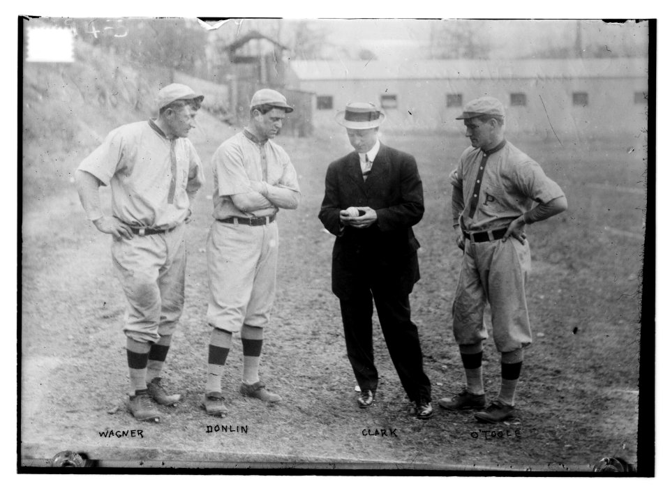 Honus Wagner, Mike Donlin, manager Fred Clarke, Marty O'Toole, Pittsburgh NL (baseball) LCCN2014690358