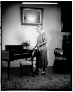 HOOVER, HERBERT C., MRS. LCCN2016860983
