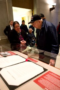 Honor Flight 20151019-01-064 (21717299733)