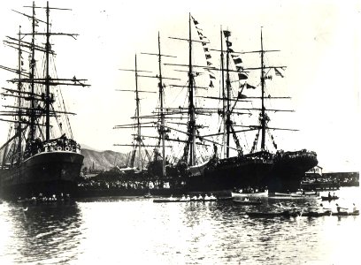 Honolulu Harbor in 1900 photo