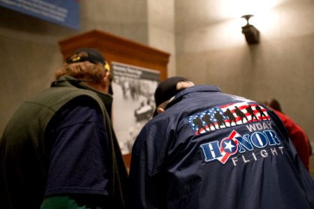 Honor Flight 20151019-01-062 (22151532409) photo