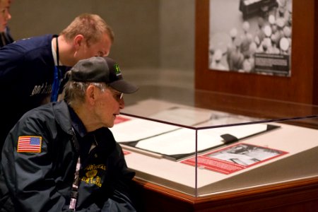 Honor Flight 20151019-01-108 (22151501509) photo