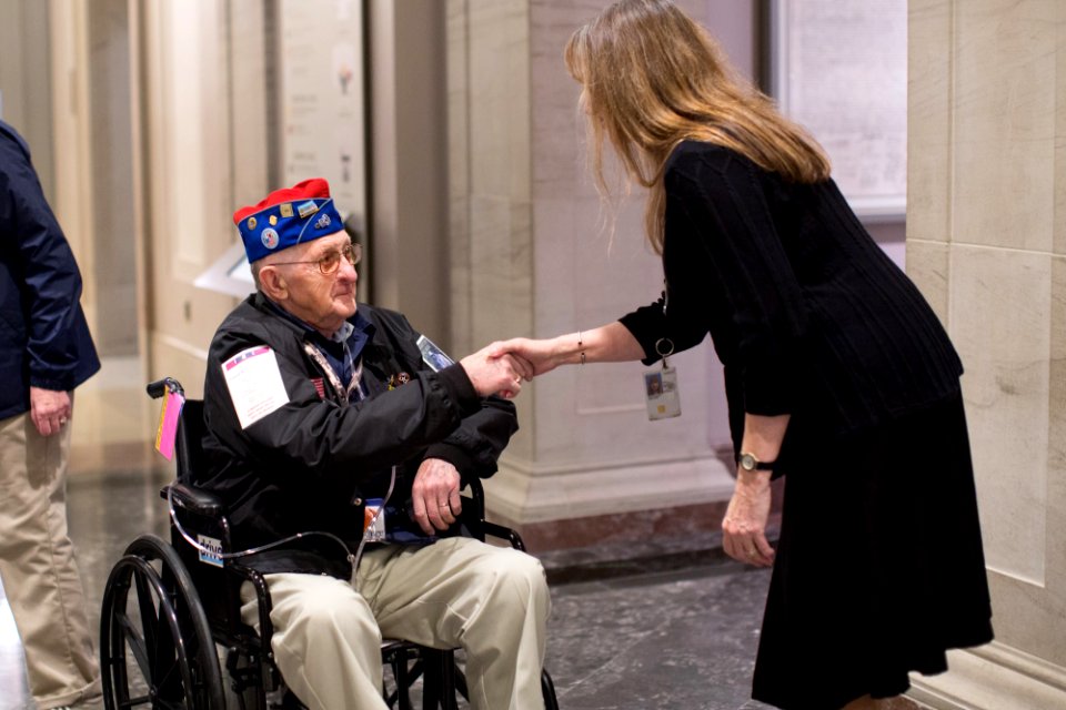 Honor Flight 20151019-01-116 (21715583094)