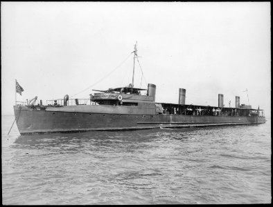 Hopkins (DD6). Port bow, 1908 - NARA - 513021
