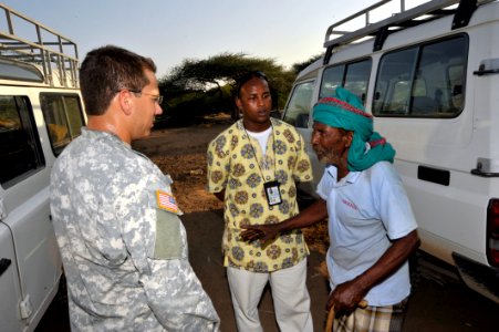Horn of Africa Service Members Bring Donations, Good Cheer to Djiboutians DVIDS225146 photo