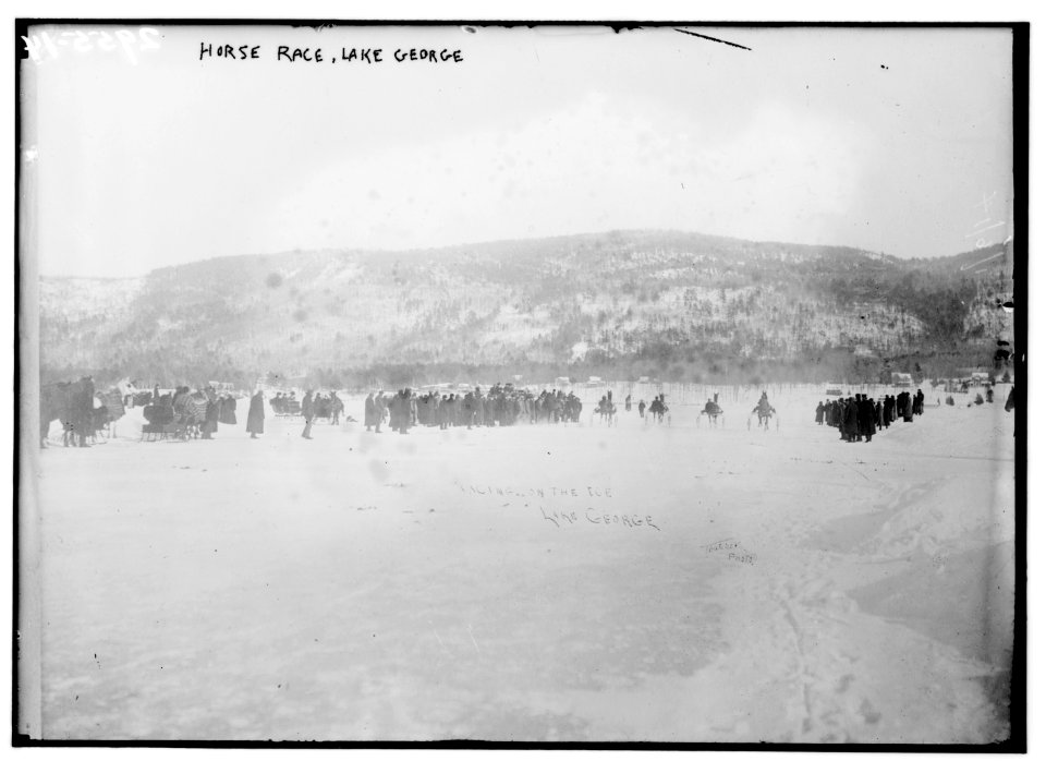 Horse Race - Lake George LCCN2014695156