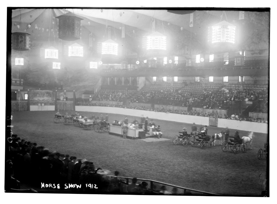 Horse Show - 1912 LCCN2014690957