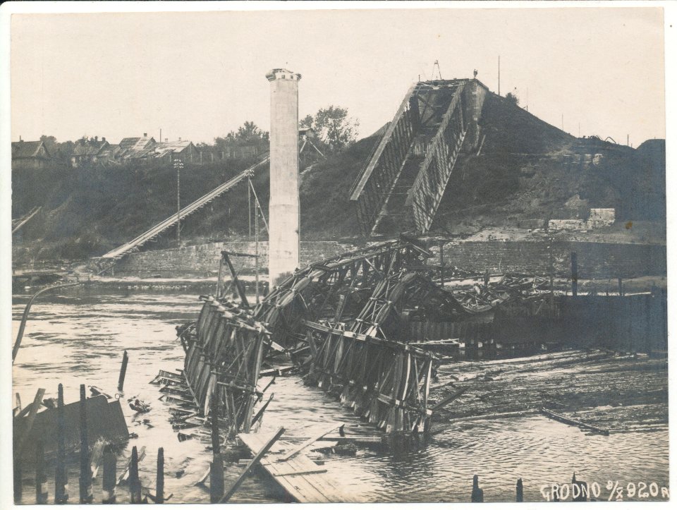 Horadnia, Nioman, Čyhunačny most. Горадня, Нёман, Чыгуначны мост (8.10.1920)