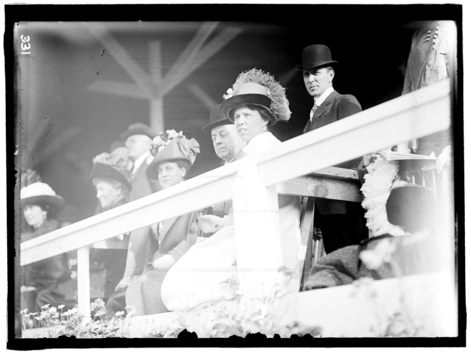 HORSE SHOW. KNOX, PHILANDER CHAS., ATTORNEY GENERAL OF U.S., 1901-1904; SENATOR FROM PENNSYLVANIA, 1904-1909, 1917-1921; SECRETARY OF STATE, 1909-1913 LCCN2016863320