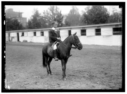 HORSE SHOWS. ASHTON DEVEREAUX, RIDING PONY LCCN2016867335