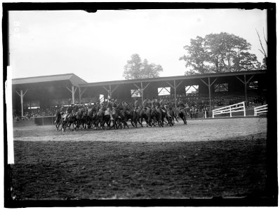 HORSE SHOWS. DEMNS. BY FT. MYER CAV. LCCN2016863563