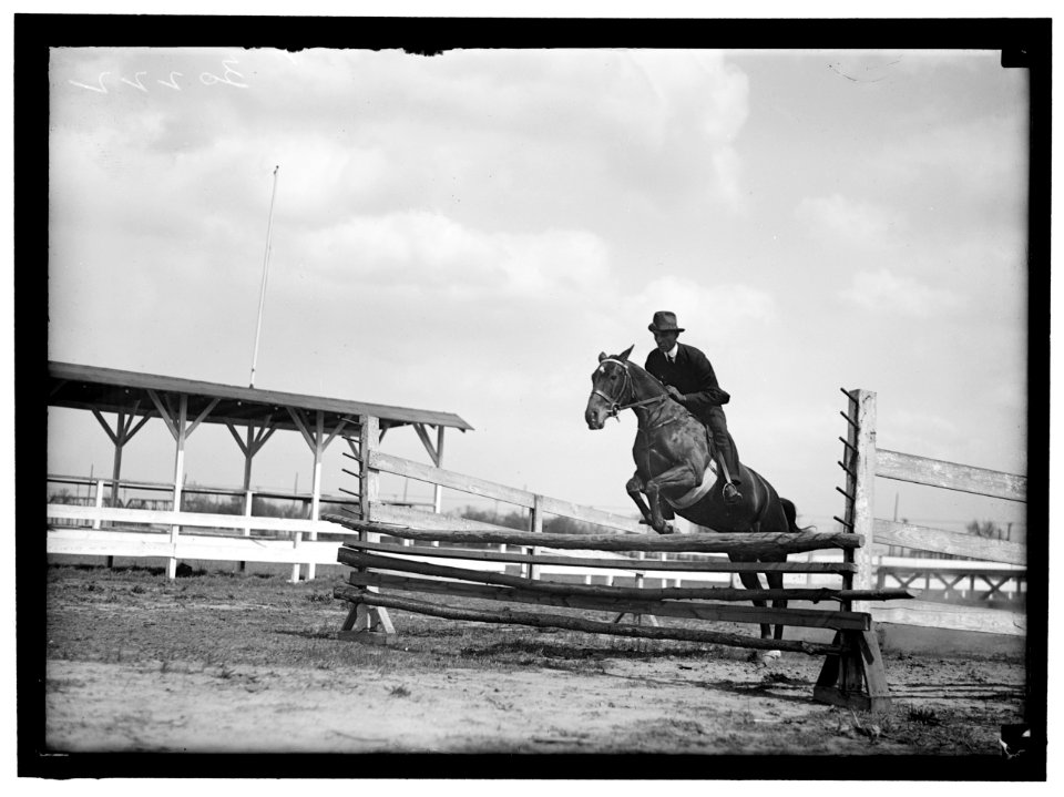 HORSE SHOWS. MELVIN C. HAZEN AT HORSE SHOW GROUNDS LCCN2016869874