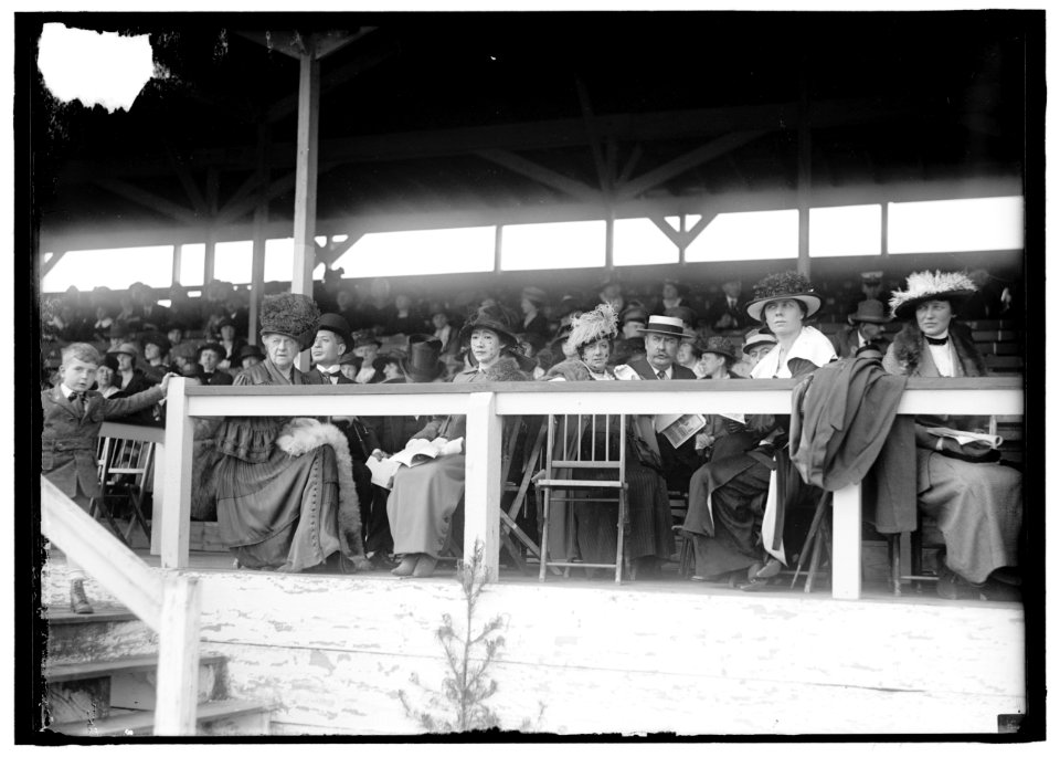 HORSE SHOWS. MISC., UNIDENTIFIED LCCN2016869961