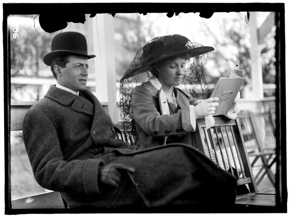 HORSE SHOWS. MR. AND MRS. PETER GOELET GERRY LCCN2016863294