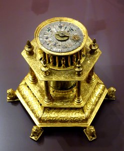 Horizontal table clock, France, c. 1600 - Mathematisch-Physikalischer Salon, Dresden - DSC07893 photo