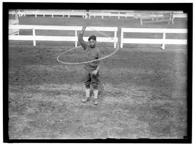 HORSE SHOWS. WILD WEST SHOW ON HORSE SHOW GROUNDS, GIVEN BY SOLDIERS LCCN2016869818
