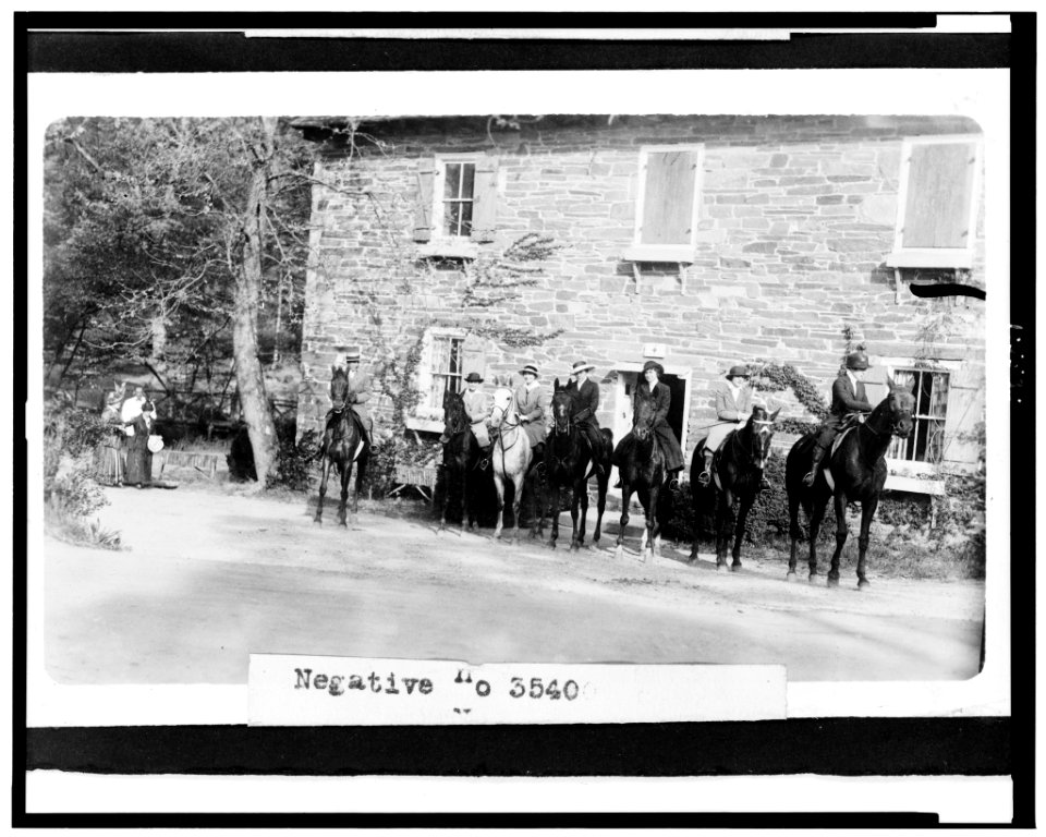 Horseback riders in front of building in Rock Creek Park, Washington, D.C. LCCN92513194