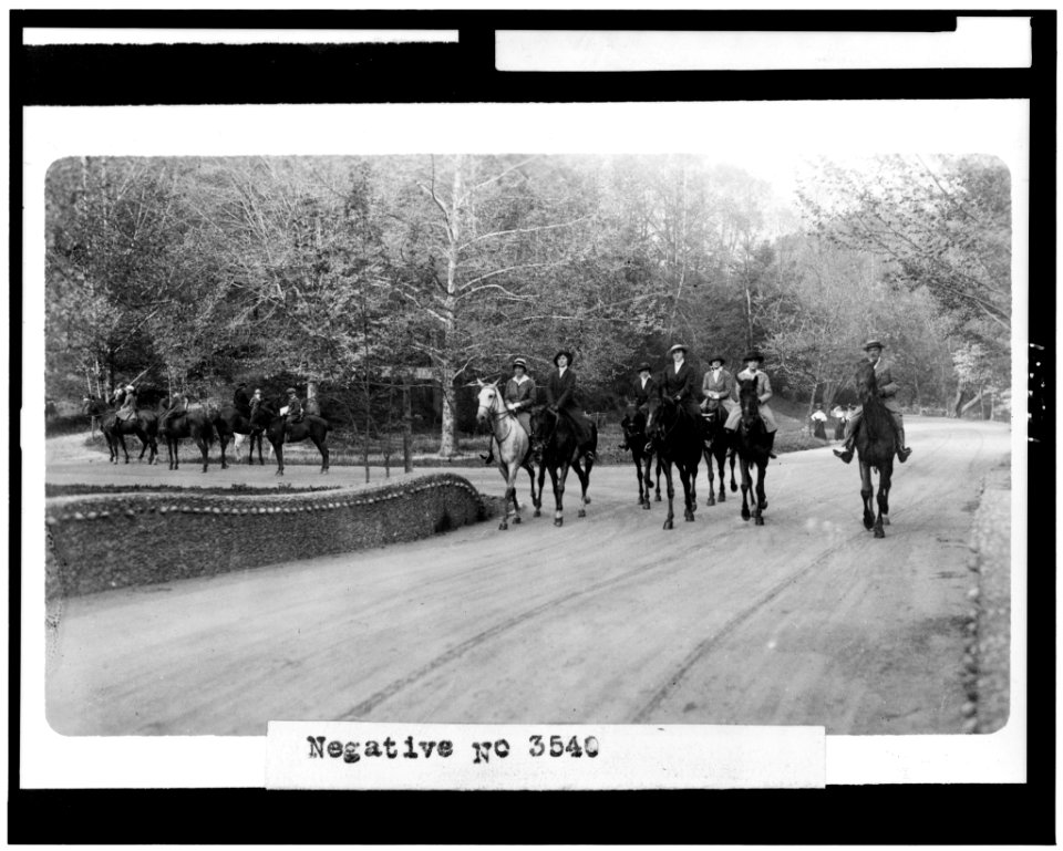 Horseback riders on road in Rock Creek Park, Washington, D.C. LCCN92513196