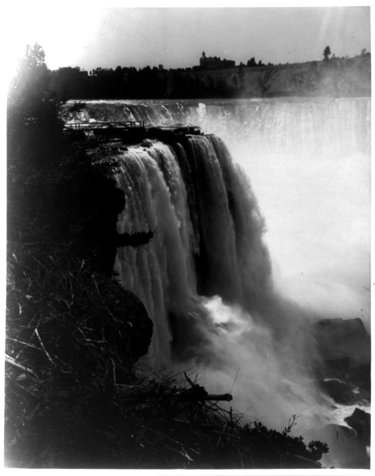 Horseshoe Falls, no. 1 (Niagara Falls) LCCN2002707790