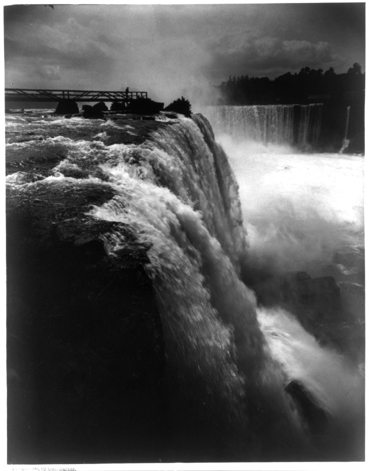 Horseshoe Falls, no. 2, (Niagara Falls) LCCN2004668157