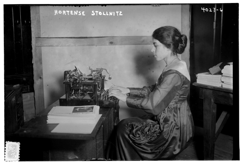 Hortense Stollnitz LCCN2014703025