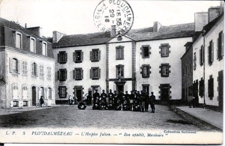 Hospice Julien Ploudalmézeau