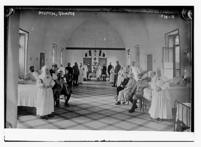 Hospital, Quimper LCCN2014706701