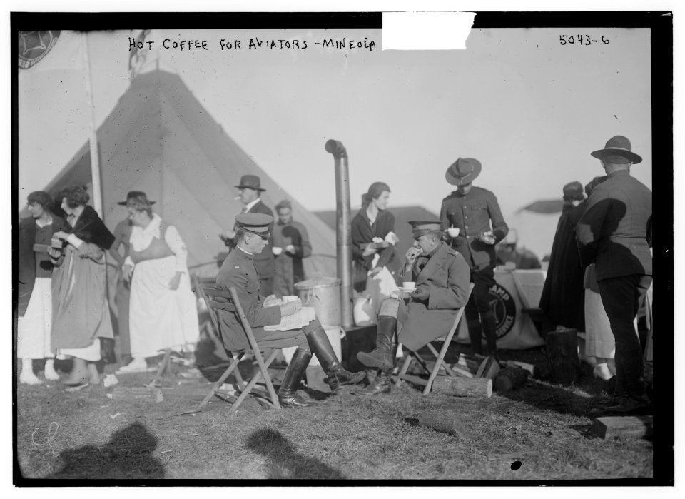 Hot coffee for aviators, Mineola LCCN2014709689