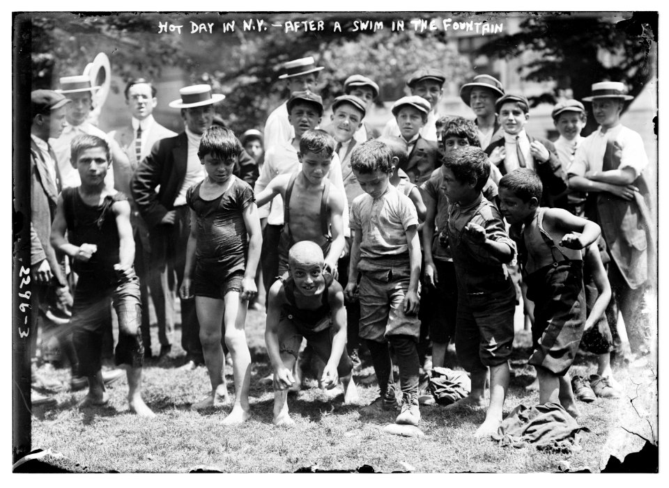 Hot day in N.Y., after a swim in fountain. LCCN2014689760