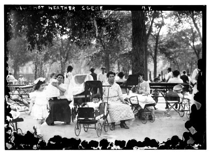 Hot weather scene LCCN2014690521