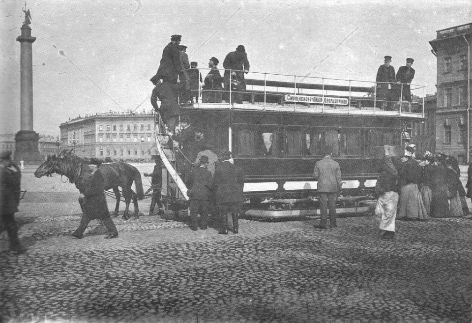 HorsetramDvortsovayaSquare1900-s