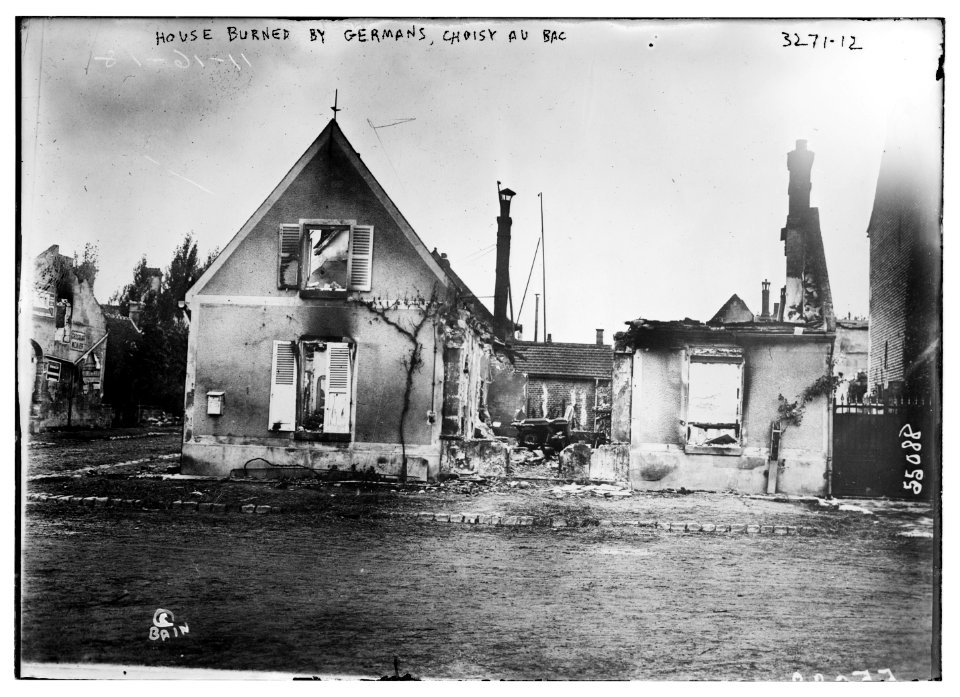 House burned by Germans, Choisy Au Bac LCCN2014697874